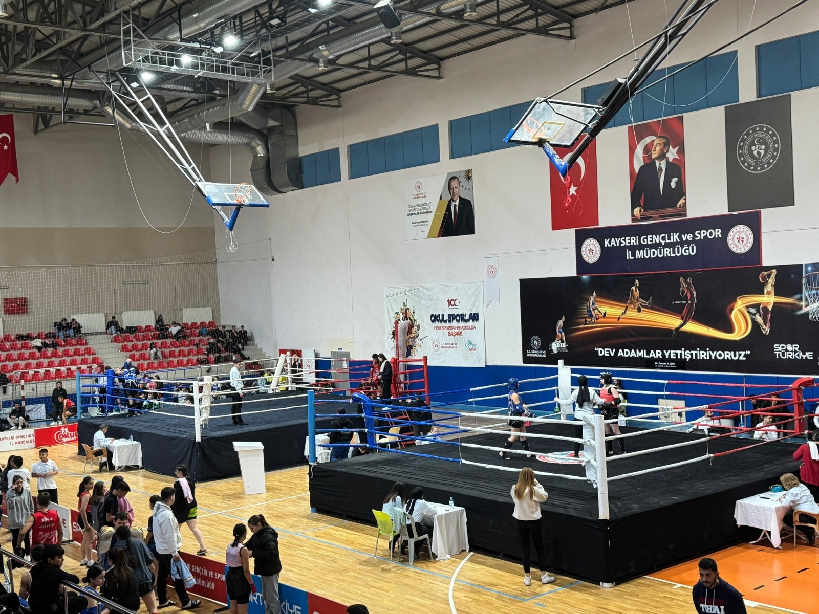 Zaferlerle Cumhuriyet Muaythai Şampiyonası sona erdi